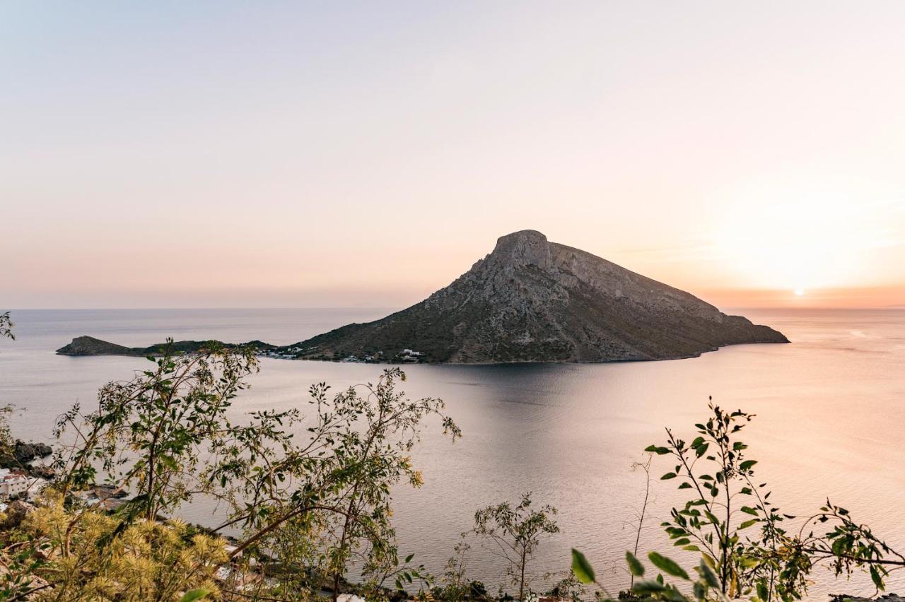 Menori Luxury Suite Panormos  Luaran gambar